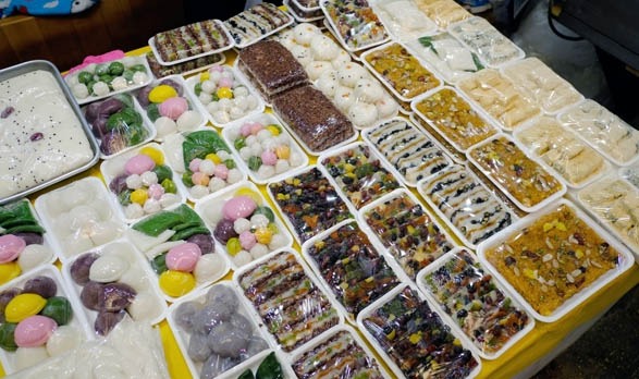 The Korean Foods That Surprise Foreigners the Most 8 Korean rice cake