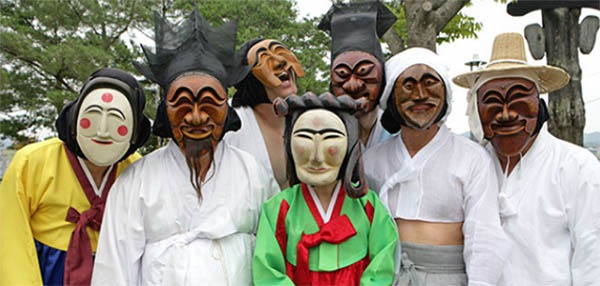 Korean Festivals Every Tourist Should Visit 5 Andong Mask Dance Festival