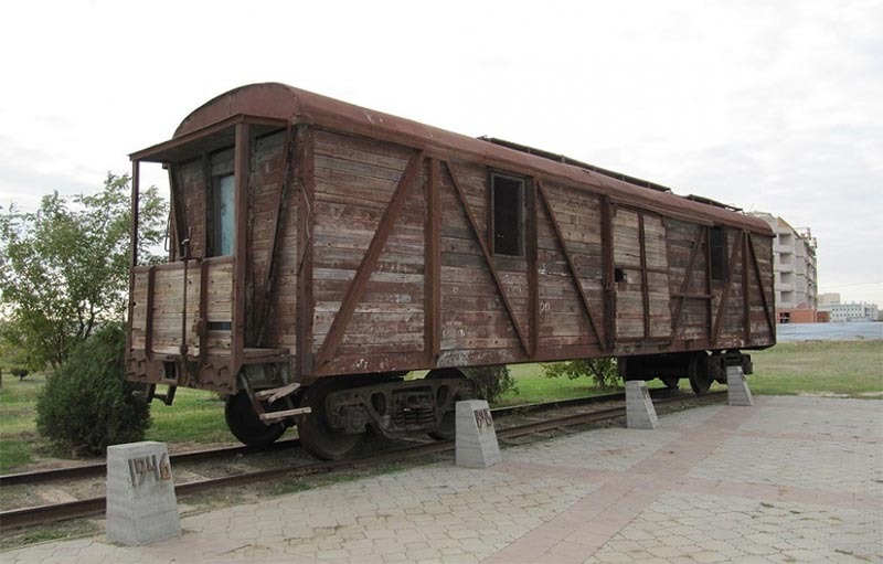 Why Were Koreans Forced to Central Asia? The saddest history in the world 6 The wooden freight train used to transport Koreans.
