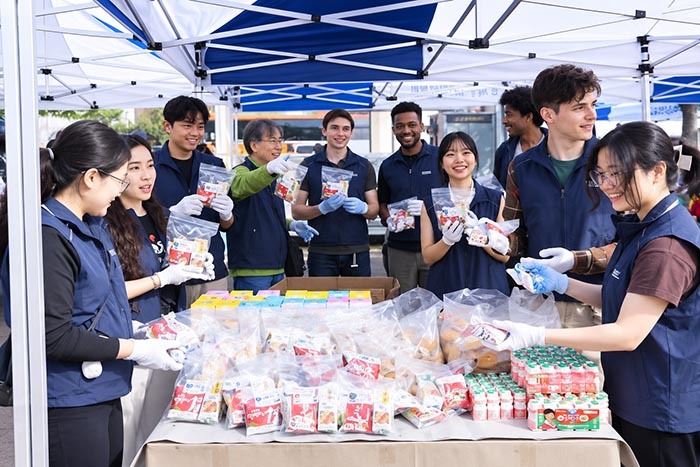 How to Join a Volunteer Program as a Student in Korea 3 Volunteer Activities of KAIST International Students
